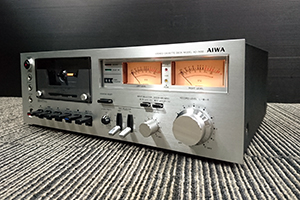 AIWA　カセットデッキ　AD-7400