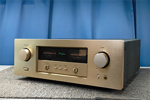 Accuphase　プリメインアンプ　E-306