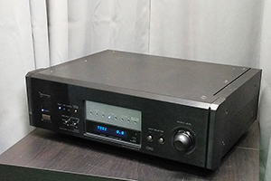 ESOTERIC　CDプレーヤー　D-70