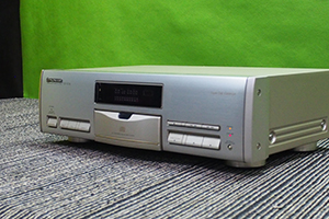 Pioneer　CDプレーヤー　PD-T04